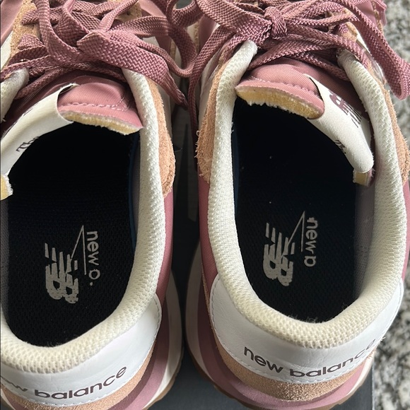 New Balance Pink and Cream Sneakers Retro-Inspired Design - Picture 6 of 6